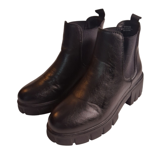 Cushionaire Black Sasha Platform Slip On Chelsea Boot w/ Memory Foam SZ 9 - Picture 2 of 6